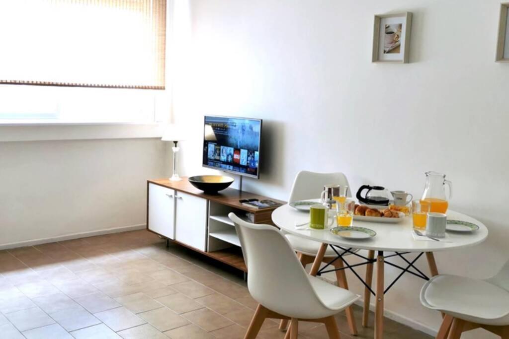 Ferienwohnung Luminoso 2 Ambientes En Almagro Av Corrientes 3 Personas Buenos Aires Exterior foto